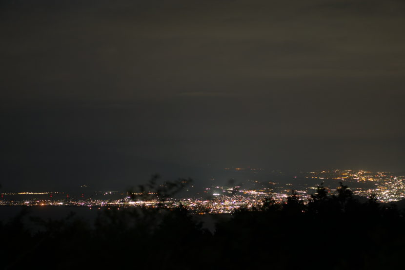 だるま山キャンプ場から見える駿河湾の夜景